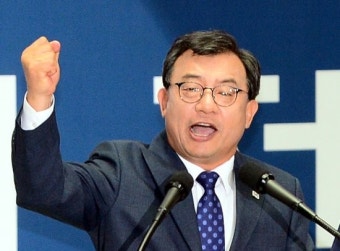 “새누리당, 총선 참패 4달만에 ‘도로 친박당’”