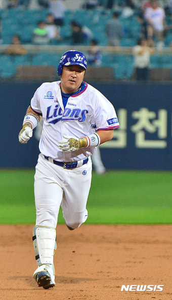 최형우, 9월의 남자 등극…월간 MVP 선정