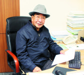 “박근혜 대통령이  최태민에 빠진 것은   아버지 주색잡기 때문”