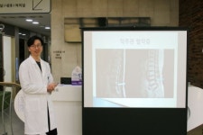 서울나우병원 평촌점 오규원 원장, ‘척추협착증’교육 시행