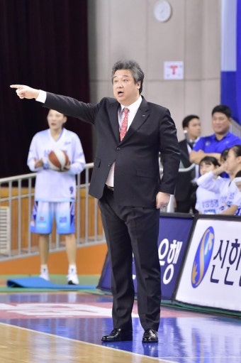 삼성생명 임근배 감독 “후반 수비 집중력 좋았다”