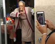 일주일새 100만명이 지켜본 100세 할머니 댄스 영상