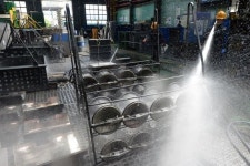 디젤기관차의 종합병원… 첨단 정비로 새 생명