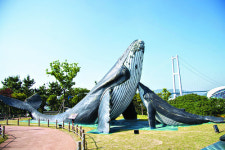 ‘죽음의 강’에서 ‘생명의 젖줄’로… ‘산업도시’에서 ‘생태관광도시’로