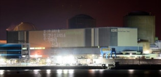 文대통령 ‘탈핵시대’ 선언 “신규 원전 전면 백지화”