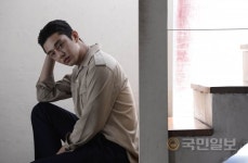 “도덕 같은 소리하고 자빠지자” 군 면제 유아인 인스타 상황