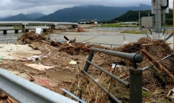 괴산 폭우 때 떠내려온 쓰레기들