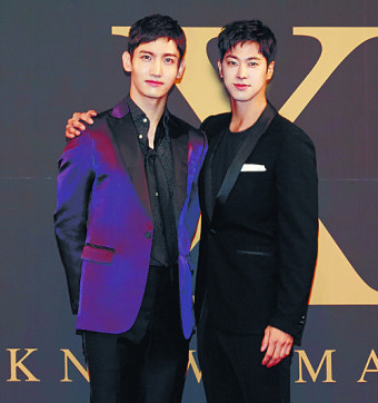 ‘소녀팬’ 넘어 ‘가족팬’ 앞으로… 동방신기, 2년만에 컴백