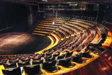 이번 공연의 관객은 당신뿐… 오시겠습니까?