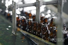 [앵글 속 세상]헌 병 다오, 새 병 줄게