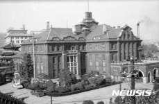 조선호텔· 관광뻐스… 기록으로 보는 1950~90년대 풍경