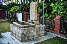 오색구름 타고 온 금빛 물고기는 어디로 갔을까