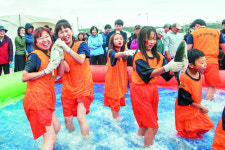 명태야 잡혀라！… 고성통일명태축제 26∼29일 개최