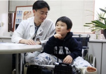 이국종 교수 과거 ‘웃는’ 사진 화제… “안타깝다”