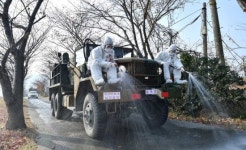공군 5비행단, 제독차 동원 AI 방역 지원
