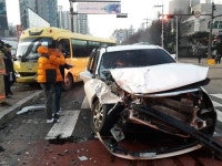  오산 한전사거리서 통근버스·SUV 차량 충돌…6명 경상
