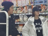 ‘효리네 민박2’ 첫 촬영… 마트서 아르바이트생 윤아 포착 