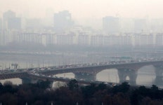 너무 춥거나, 아주 탁하거나… 한파·미세먼지 ‘2교대 겨울’