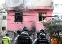 ‘종로 여관 방화’ 사망자 6명으로 늘어… 부상자 2명도 ‘중태’ 
