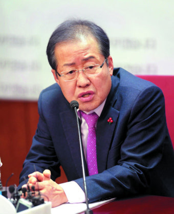 홍준표 “중진들, 당내 총질만 알바하듯”