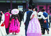 [포토 카페] 설 연휴 한복 나들이