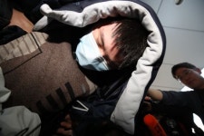 ‘방배초 인질극’ 범인은 학교 졸업생… 아이 잡으며 “미안하다”