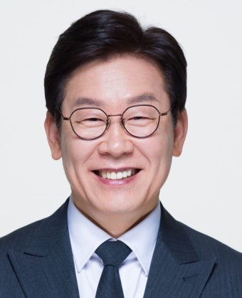 이재명 “노무현 전 대통령이 꿈꾸던 세상 이루겠다”