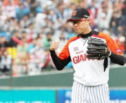 롯데 숨통 트이나…‘안경 에이스’ 박세웅 복귀 청신호