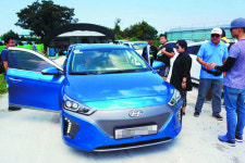 ‘전기차 직접 몰고 제주 일주’ 외국인 관광상품 발매