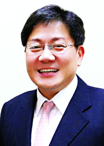 의대교수, 35년 만에 서울대 총장 선출