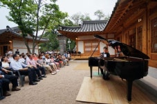 한옥서 감상하는 차이코프스키 선율… 종로구, 한옥음악회 개최