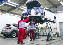 [여름철 자동차 관리법] 냉각수 확인은 필수…  엔진 식힌후 시행을