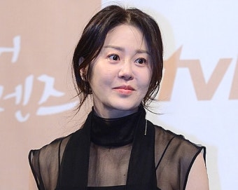 ‘갑질 논란으로 이미지 손실’ 고현정, 광고주에 손해배상 피소