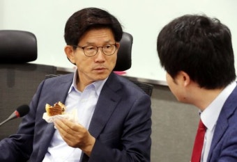 김문수, “대통령이 청와대를 김일성주의자들로 계속 채우고 있다”