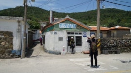 [전정희 기자의 캡션] 제주 추자도 신양교회 골목