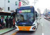 울산서 국내 첫 수소버스 운행