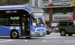오염물질 NO… 서울시내 달리는 수소버스