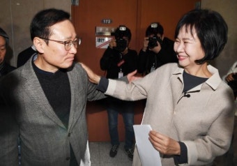 탈당하는 손혜원 배웅하는 홍영표
