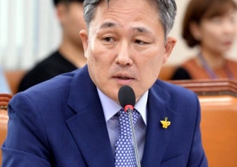 “20대 남성 얘길 듣겠다굽쇼?” 표창원 간담회 인터넷 싸늘