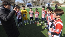 [And 스포츠] 어릴 때부터 개인 기량 향상… 유소년 축구 ‘판’이 바뀐다
