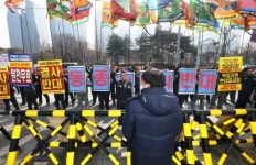 산업은행 앞에서… 대우조선 매각 반대 집회