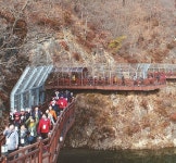 단양강 잔도 걸으며 자연 풍경 만끽