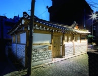 “옛집의 시간을 잇는 마음으로 한옥을 수선했습니다” 이현화 혜화1117 대표 