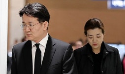 귀국하는 조원태와 조현민