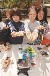 [포토] “태양광 장난감 신기해요”