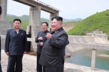 김정은, 함경남도 금야강 2호 발전소 시찰