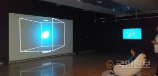 르포/뇌파로 당구게임?…광주 아시아문화전당 전자예술 전시 한창 