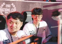 “캐릭터 금지” 날벼락 통지·접속장애에 우는 선수들