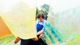 [포토] 높고 파란하늘… 염색하기 좋은 날