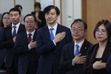 조국 “검찰개혁 열망, 사상 가장 뜨겁다”…국민제안은 1300건